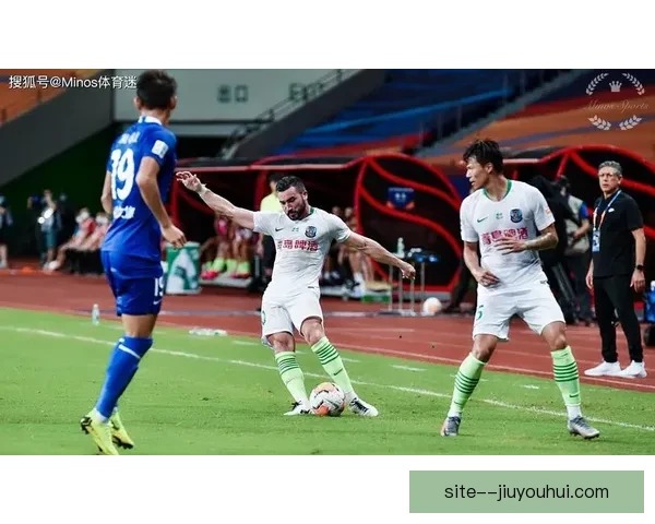 巴夸边路突破展现个人实力成对手防线最大困扰