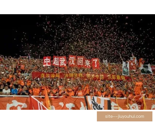 武汉长江足球俱乐部降入中甲后宣布正式解散结业消息